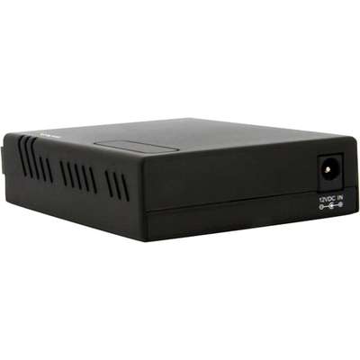 StarTech.com 10/100 Fiber to Ethernet Media Converter SC with PoE
