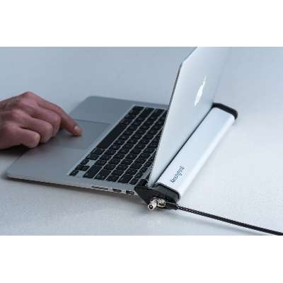 Kensington Laptop Locking Station 2.0 with with MicroSaver 2.0 Keyed Lock