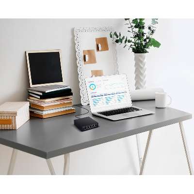 D-Link Systems D-Link NT Dgs-1005P 5-Port Gigabit Unmanaged Desktop Switch with 4 PoE Ports