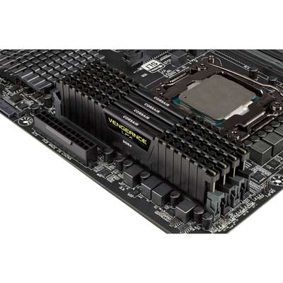 Corsair CMK32GX4M4K4000C19 32GB DDR4 4000 Unbuffered 4X8G Vengeance LPX Black