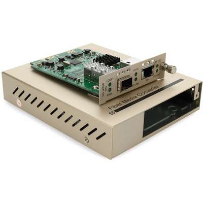 AddOn 10GBS 1 RJ45 to 1 SFP+ Media Converter