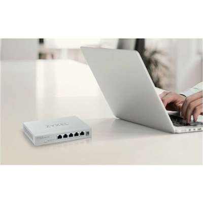 Zyxel - 5 Port 2.5G Switch